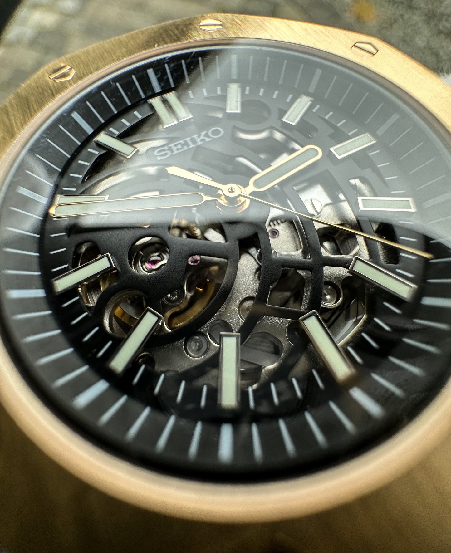 Royal Seikoak  |  Gold Skeleton