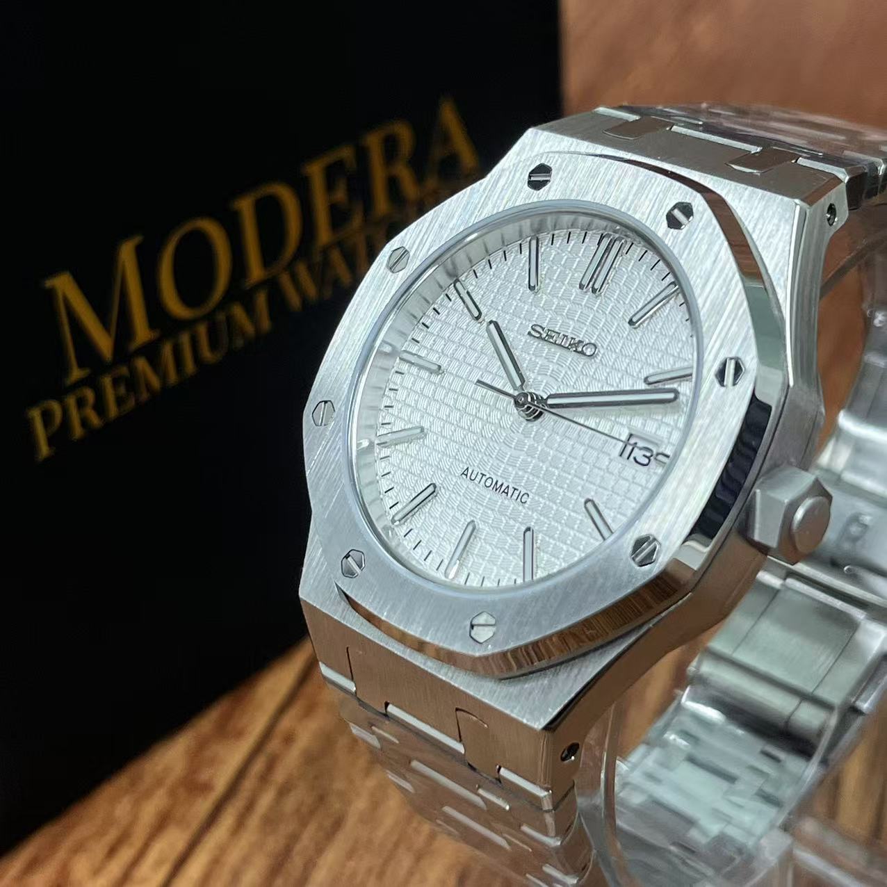 Royal Seikoak | Silver White