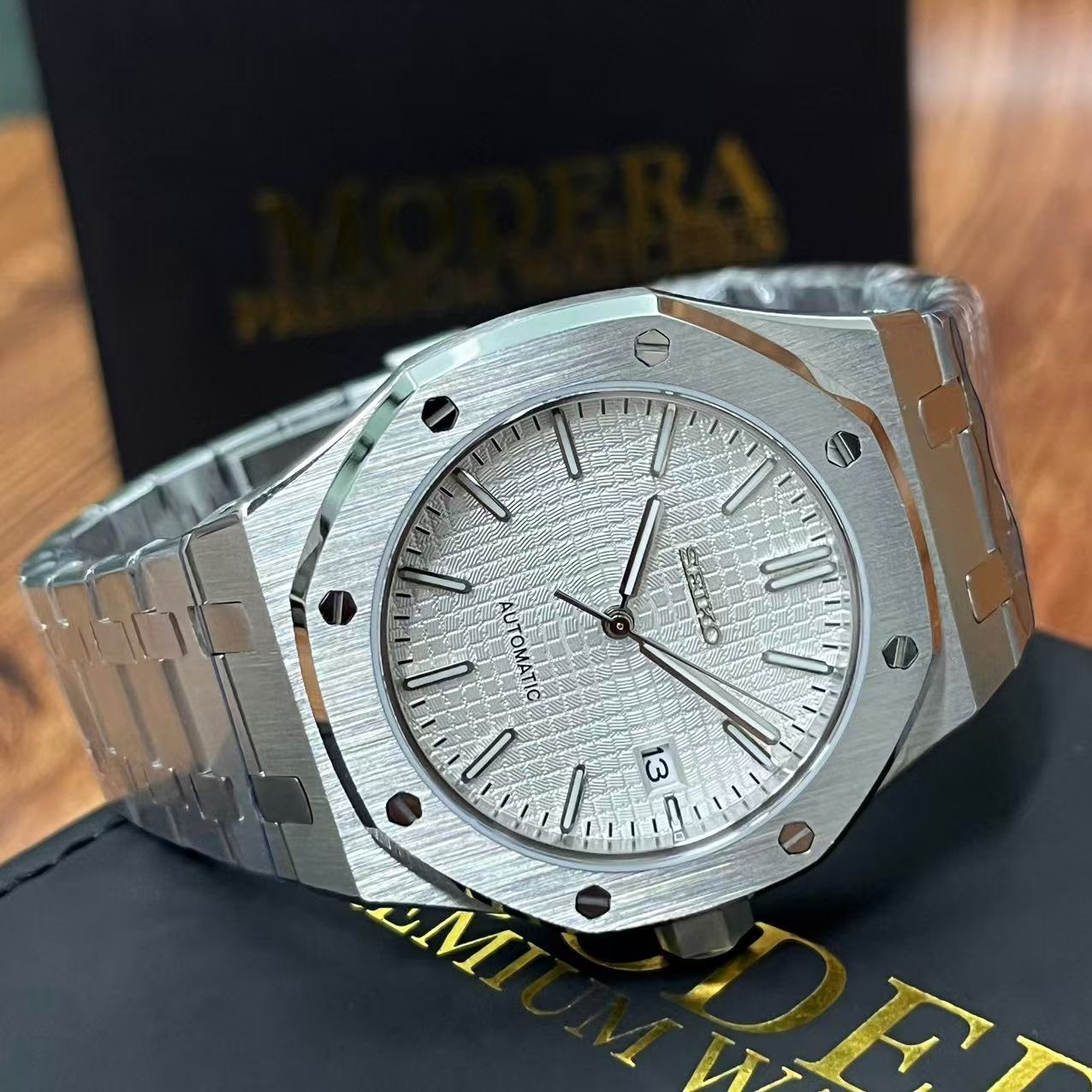 Royal Seikoak | Silver White