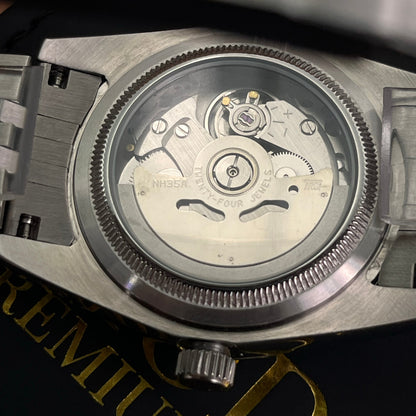 Siekojust | Who Cares I'm Already Late