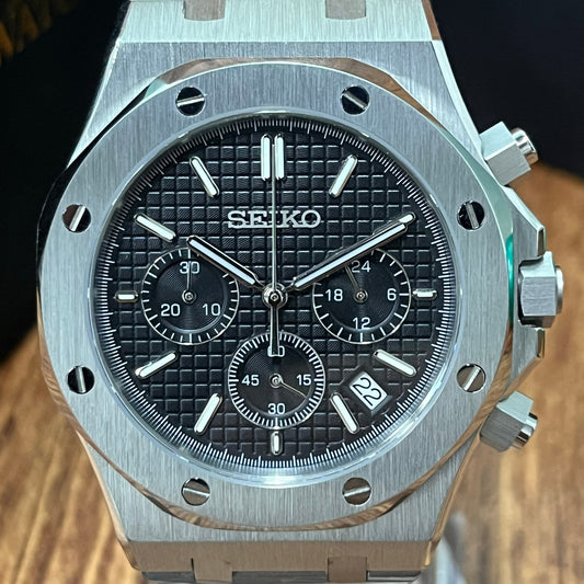 Royal Seikoak | Black Dial Chronograph