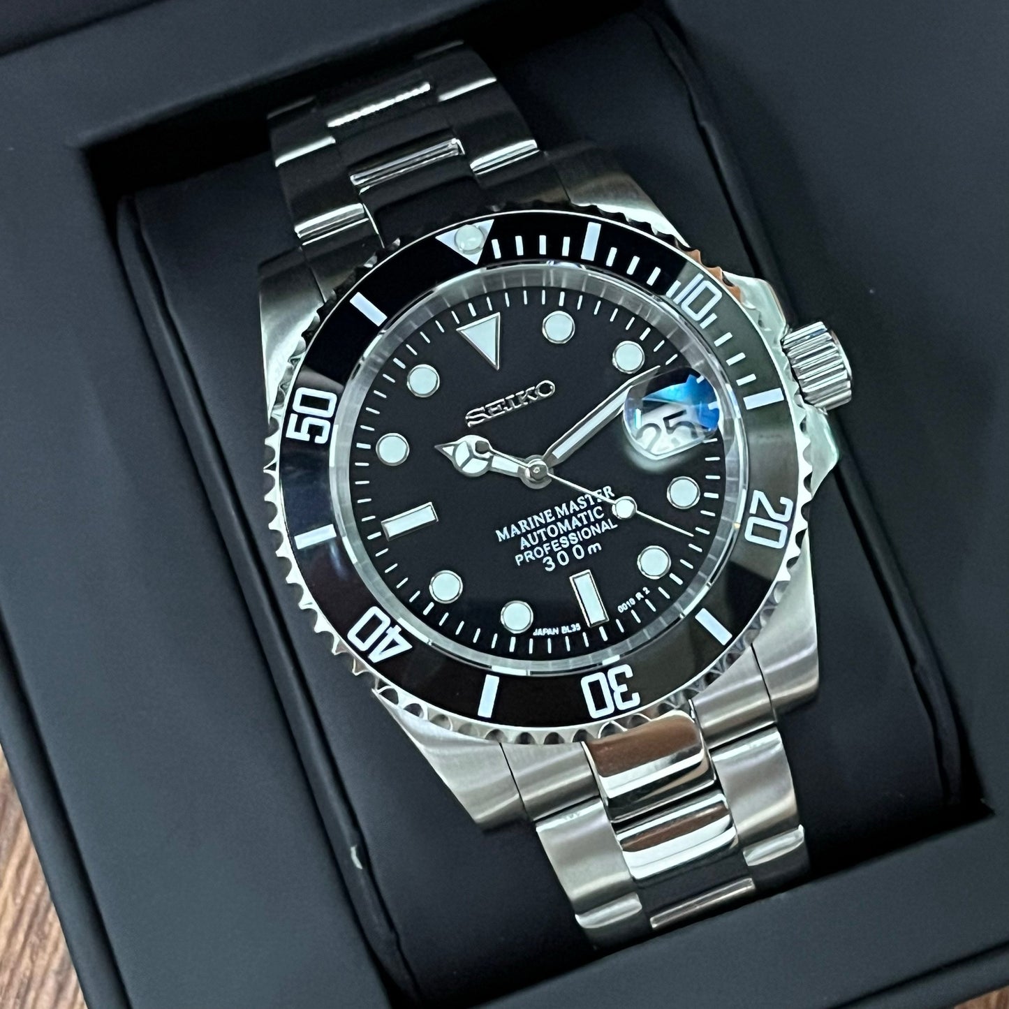 Seikomariner  |  Black