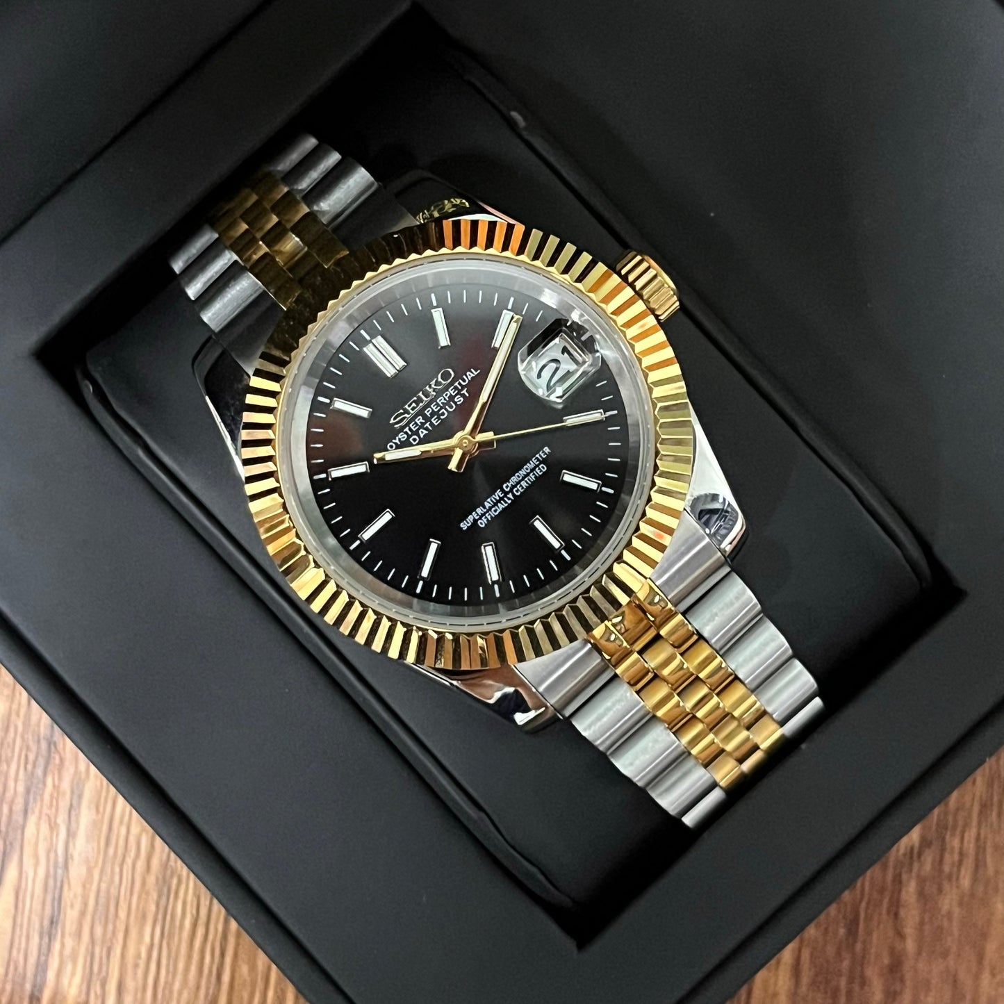 Siekojust  |  Two Tone