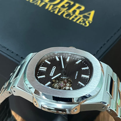 Nauteiko |  Black Open Heart