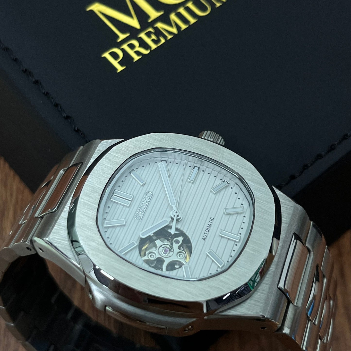 Nauteiko |  White Open Heart