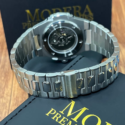 Nauteiko |  Black Open Heart