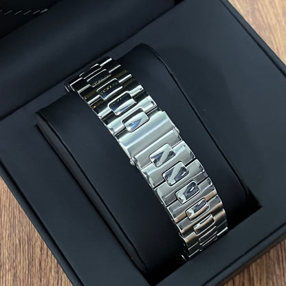 Nauteiko |  Black Open Heart